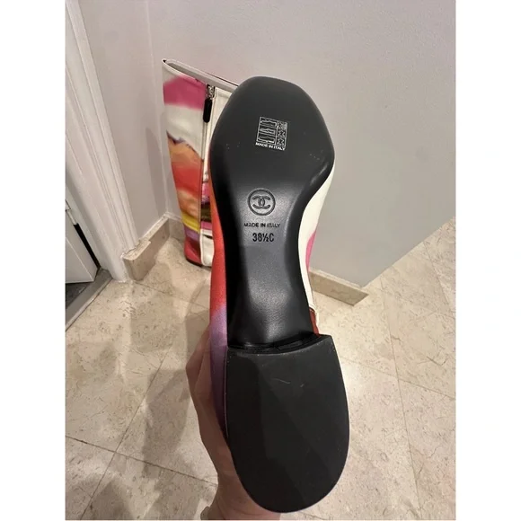 CHANEL NWT Multicolor Knee-High Women's Boots Size-8.5C GORGEOUS CHANEL BOOTS! - Picture 7 of 8